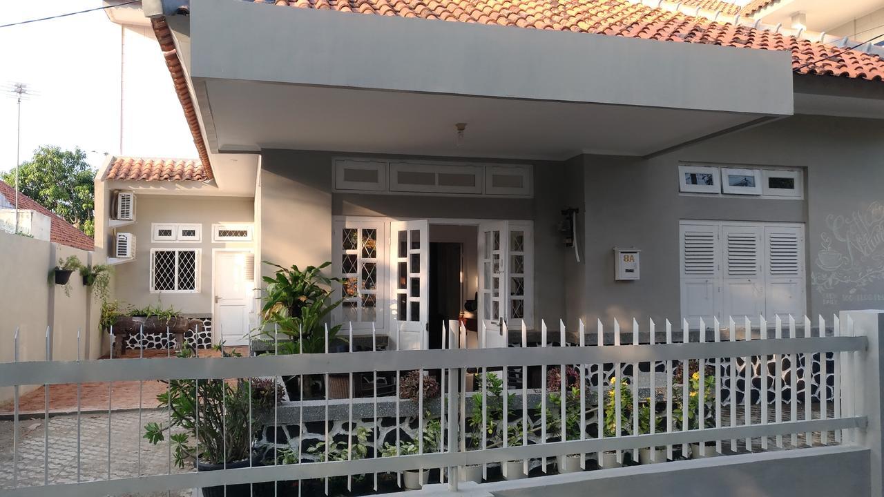 Roemah Kesambi Hotel Cirebon Exterior photo